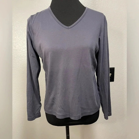 L.L.Bean Women's Soft Supima Cotton Violet Long Sleeve V-Neck Basic MEDIUM - Picture 1 of 5
